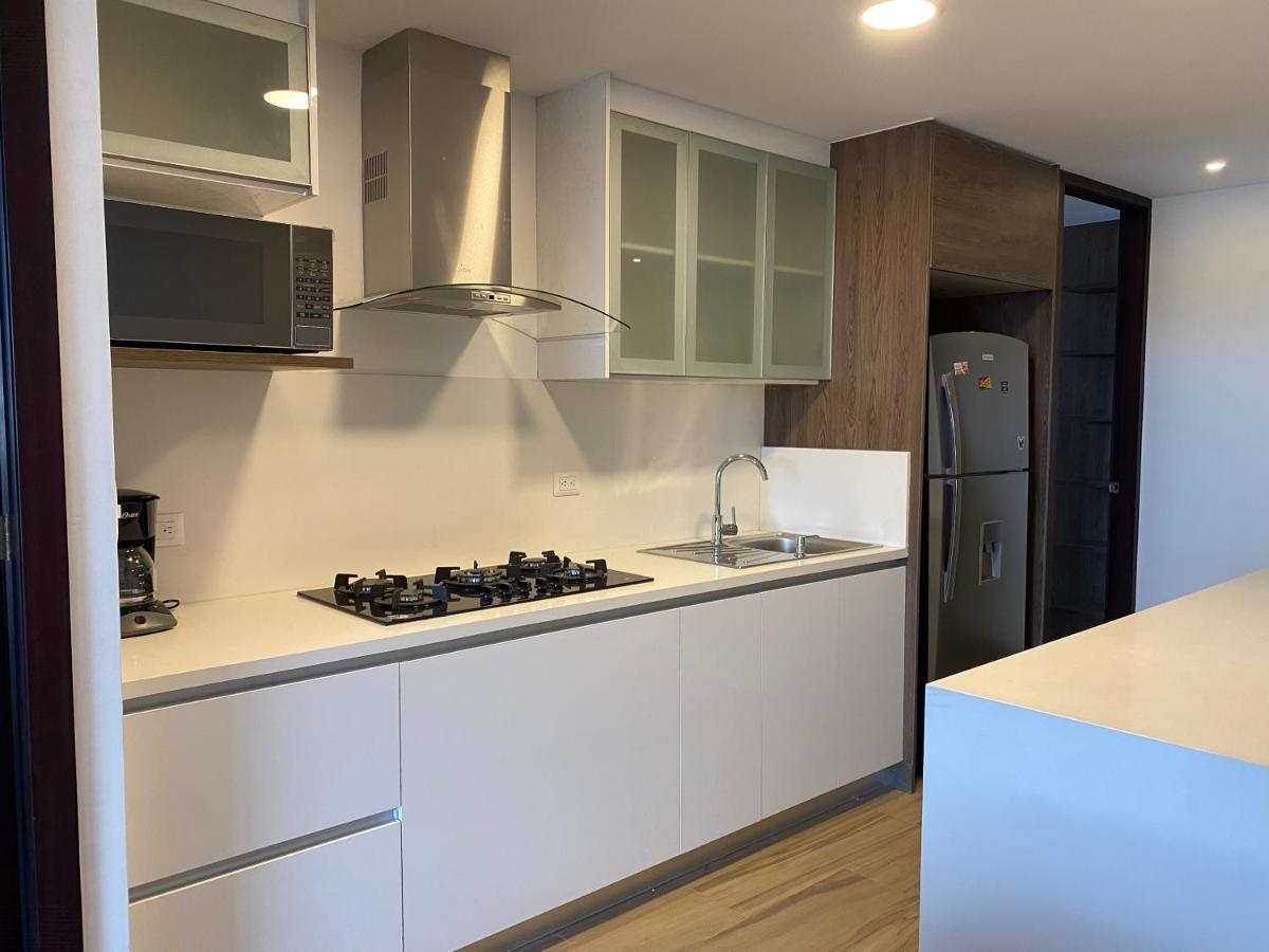 Apartamento En Zona Exclusiva De Cuenca Apartment Bagian luar foto