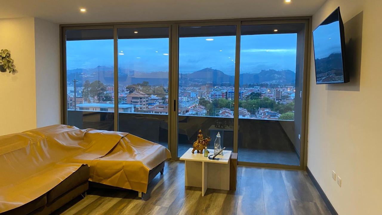 Apartamento En Zona Exclusiva De Cuenca Apartment Bagian luar foto