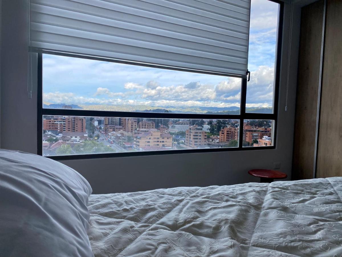 Apartamento En Zona Exclusiva De Cuenca Apartment Bagian luar foto