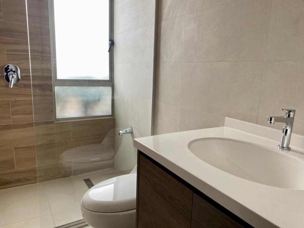 Apartamento En Zona Exclusiva De Cuenca Apartment Bagian luar foto