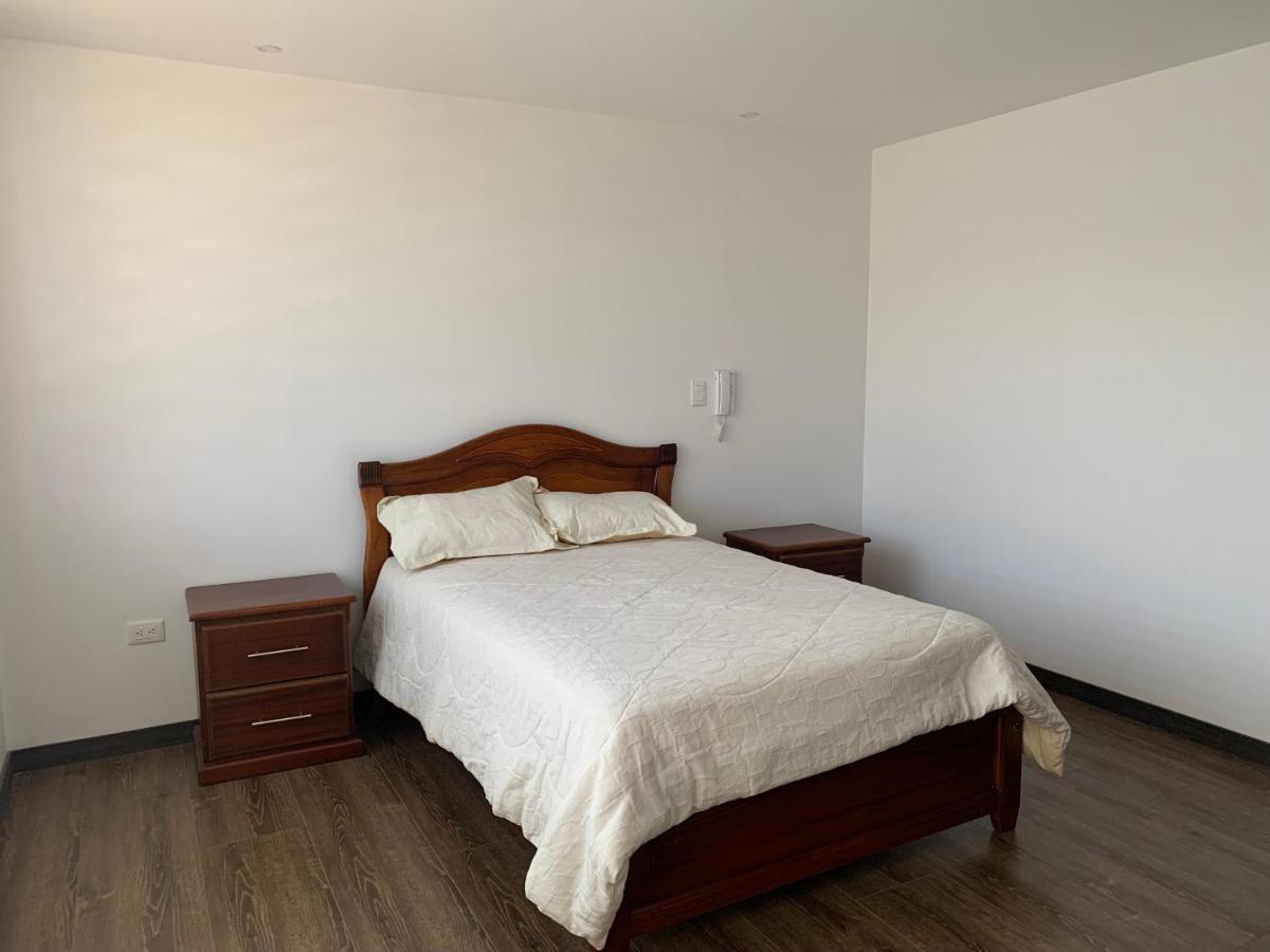 Apartamento En Zona Exclusiva De Cuenca Apartment Bagian luar foto